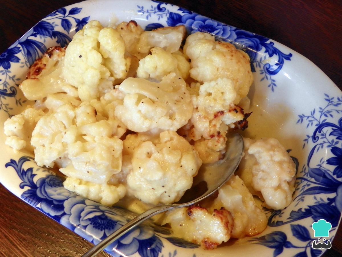 Receta de Coliflor al horno con bechamel vegana