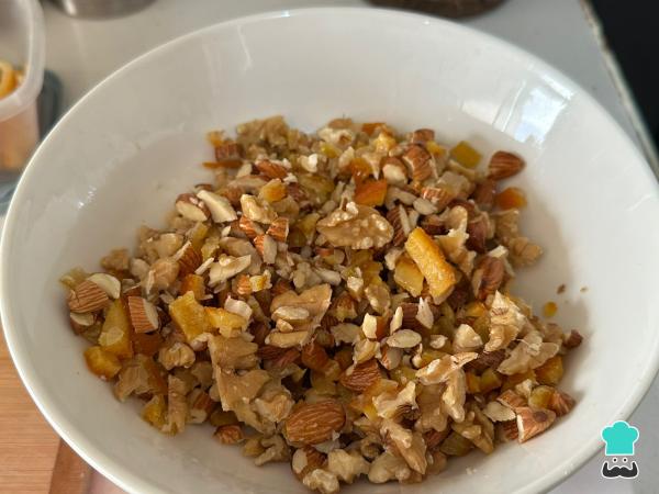 Receta de Pan de Pascua con frutos secos - Paso 1