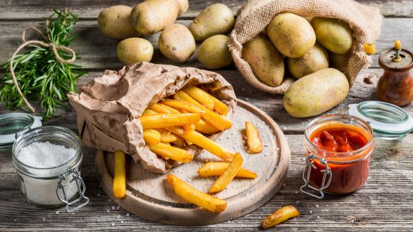Los cocineros con Estrella Michelin coinciden: “El truco para unas patatas fritas perfectas es dejarlas antes en agua fría” - La variedad de patata también marca la diferencia