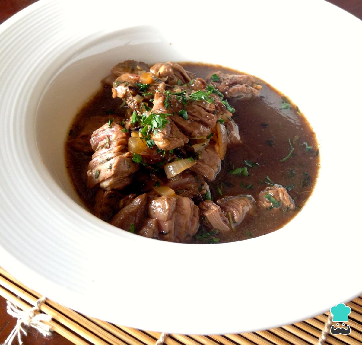 Receta de Lomo de res en salsa de vino tinto