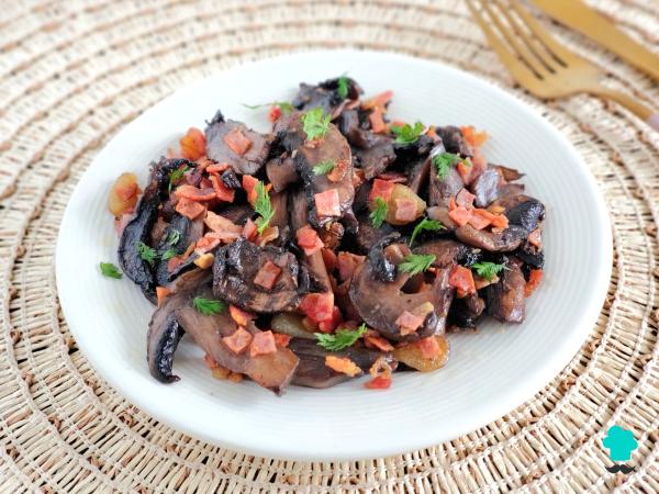 Receta de Setas al ajillo con jamón: el plato fácil y rápido que triunfa cada otoño - Paso 7