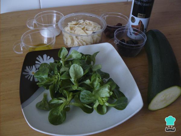 Receta de Carpaccio de calabacín y parmesano - Paso 1