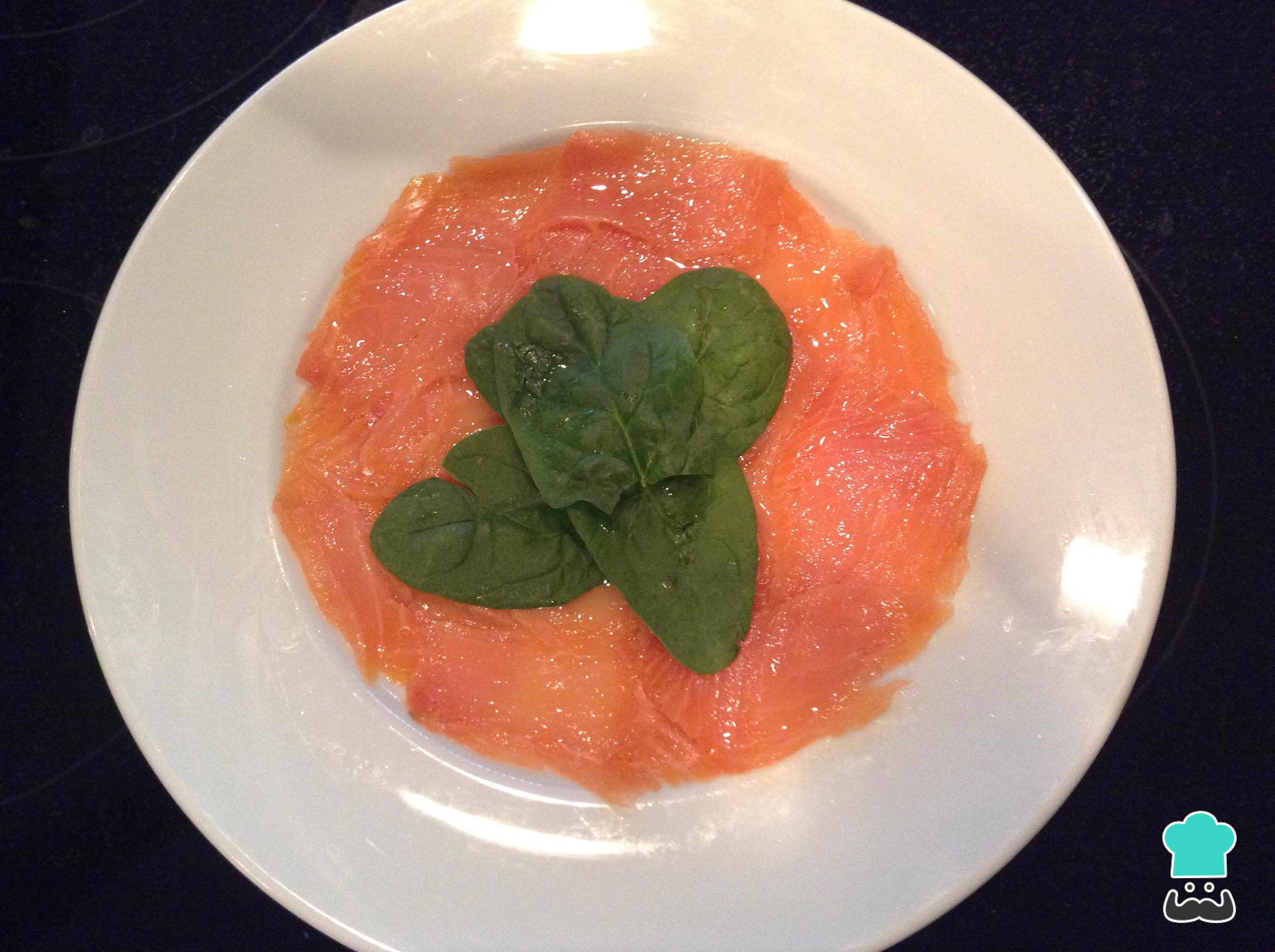 Carpaccio de salmón ahumado