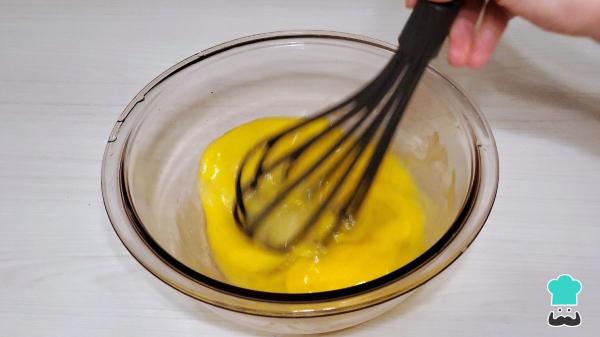 Receta de El bizcocho de café y chocolate más fácil, esponjoso y delicioso para disfrutar en cualquier momento - Paso 1