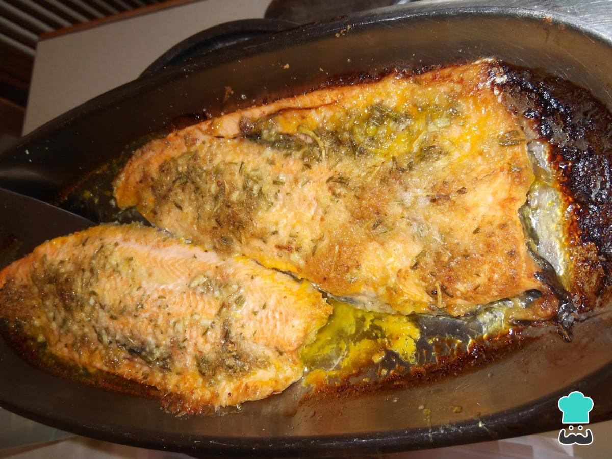 Receta de Trucha asalmonada al horno sencilla