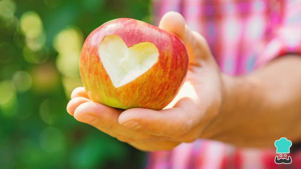 Un estudio de la UVa confirma el potencial de la manzana para controlar el apetito y la glucosa en sangre - Del laboratorio a tu plato: así puedes aprovechar este descubrimiento en tu dieta