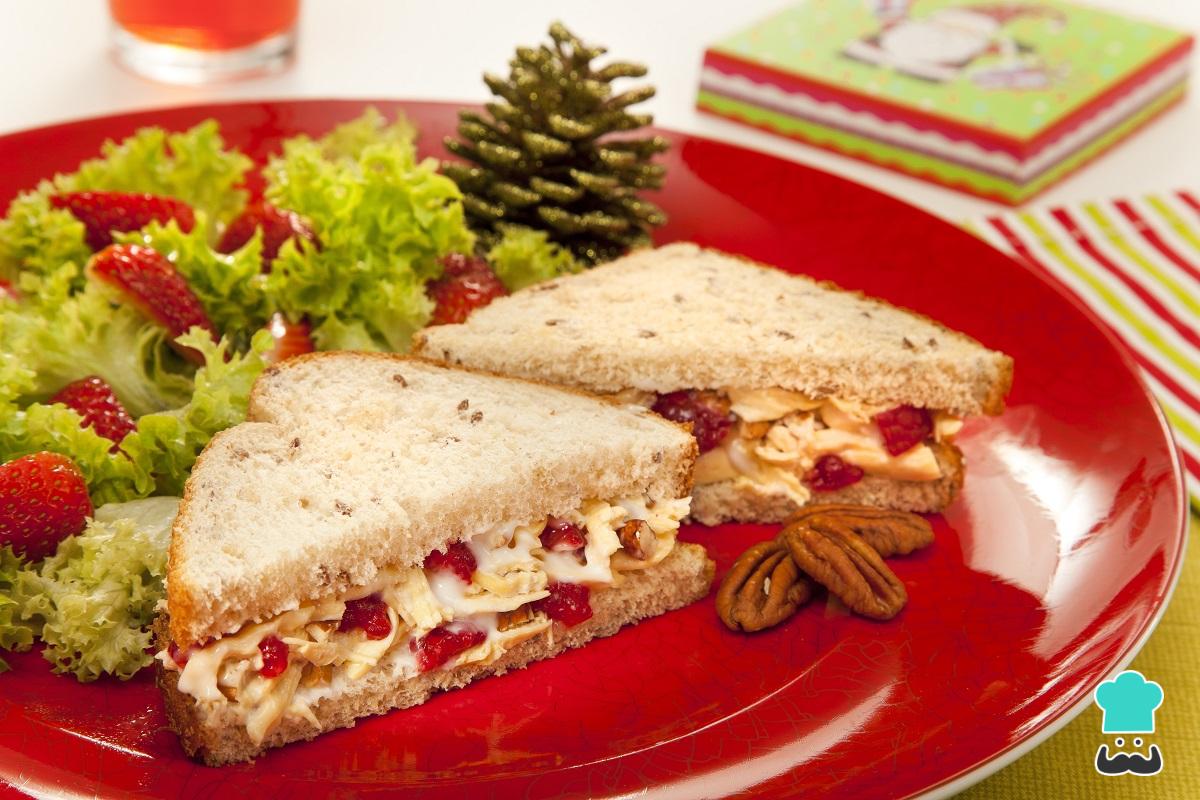 Sándwich de pollo con Pan Linaza Fácil