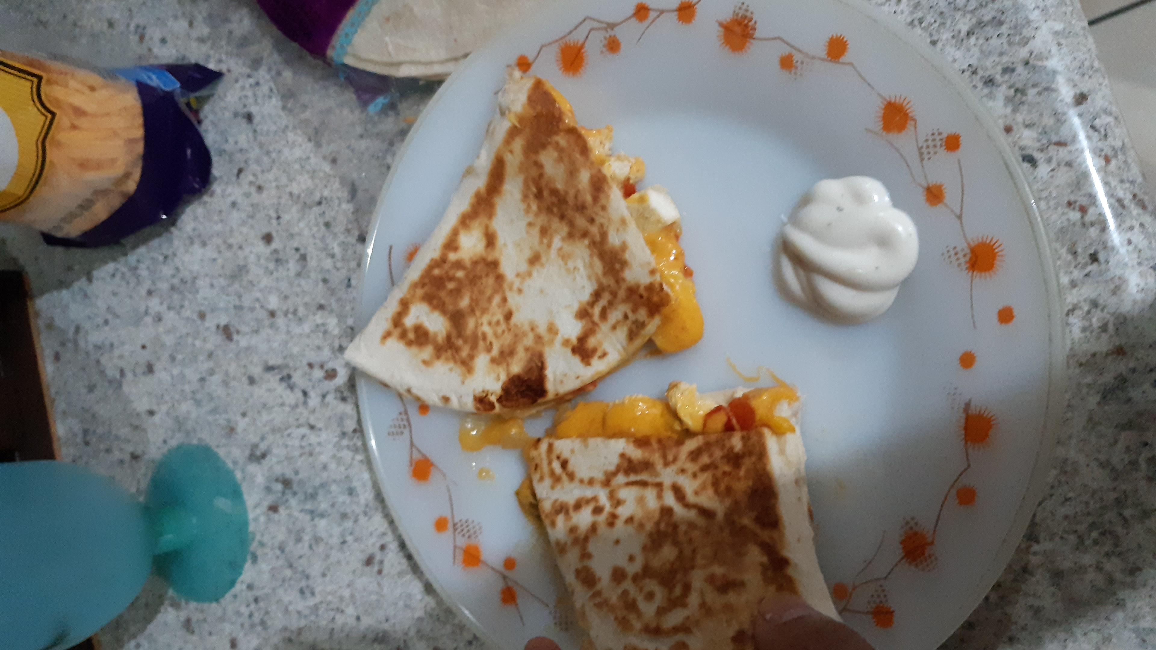 Quesadillas de pollo y queso mozzarella Fácil