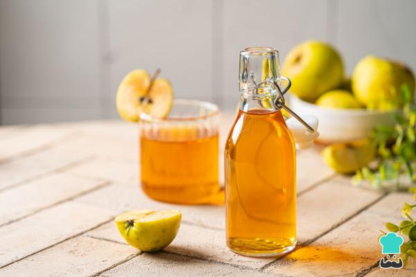 Jugos para el mal aliento estomacal - Jugo de manzana con vinagre de manzana