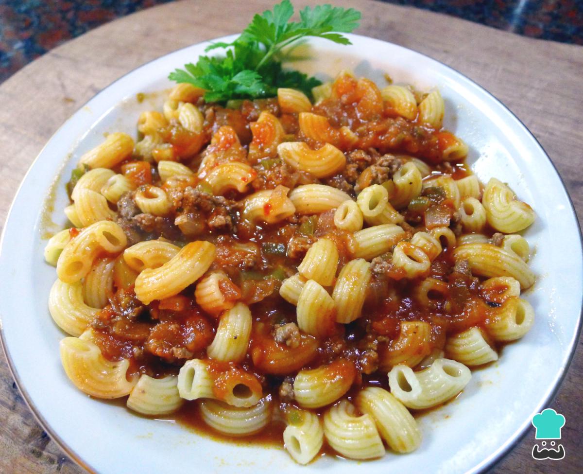 Receta de Pasta con salsa de tomate y verduras