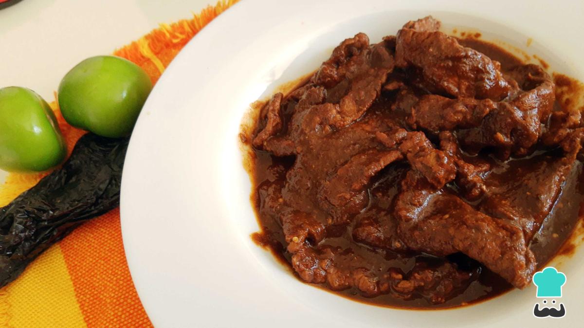 Receta de Bistec en chile pasilla