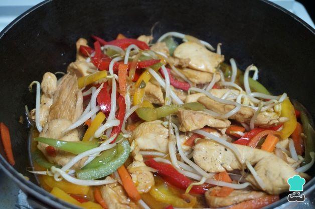 Chop Suey De Pollo - Receta TRADICIONAL