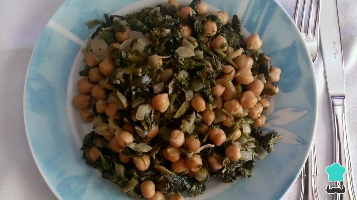 Receta de Garbanzos fritos con espinacas