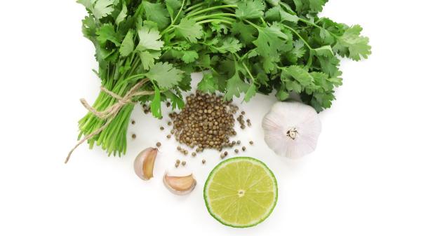Carlos Maldonado, chef: “Los berberechos en lata no mejoran con limón, están más ricos si mezclas su jugo con cilantro, ajo en polvo, comino, sal y pimienta” - El error que muchos cometen al aliñar los berberechos en lata