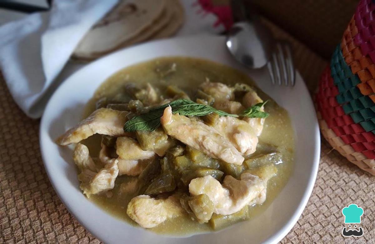 Receta de Pollo en salsa verde con nopales