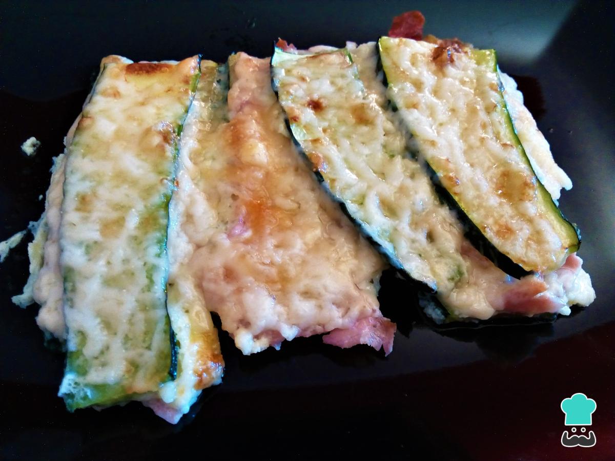 Receta de Calabacín al horno con jamón y queso