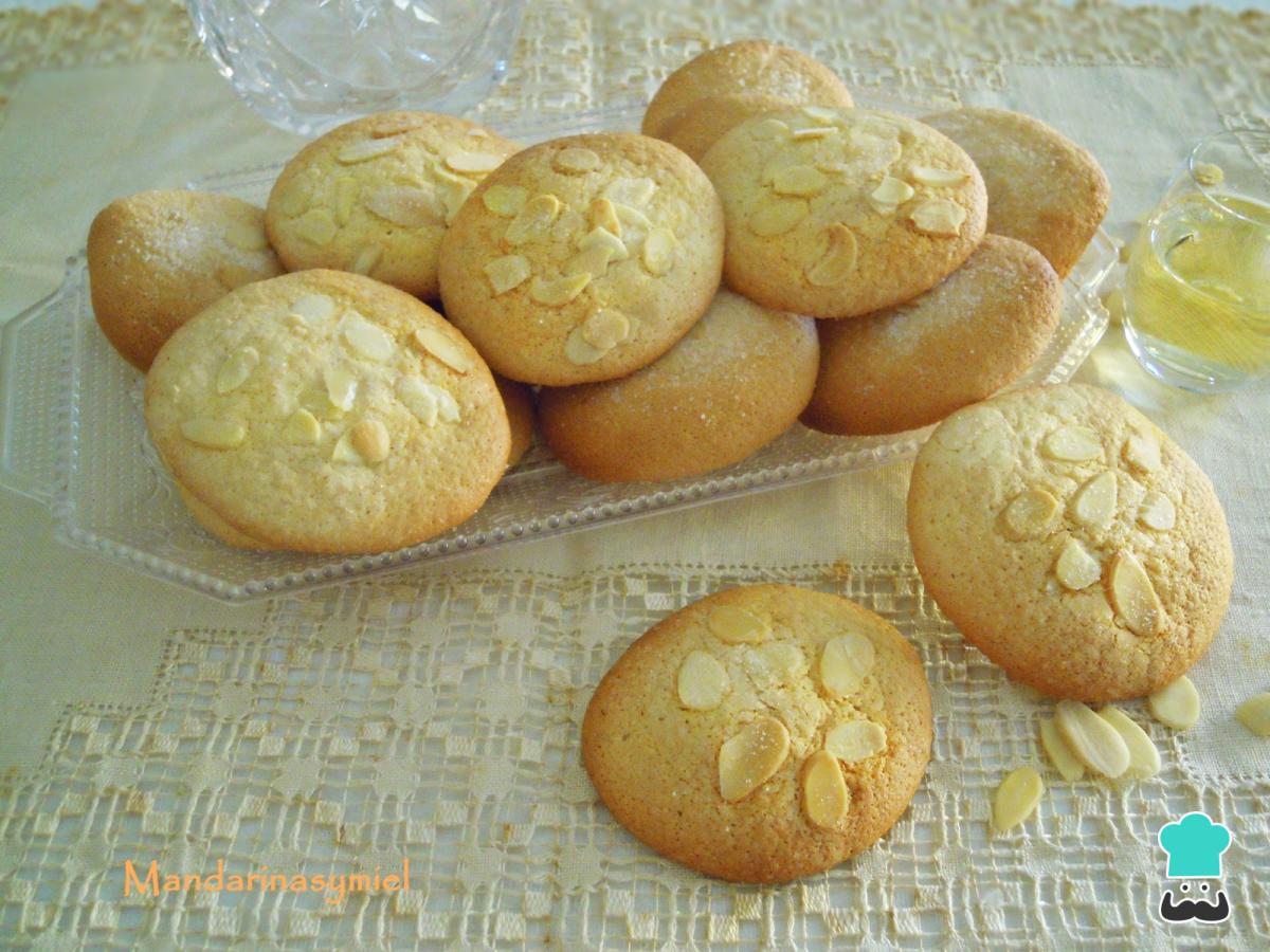 Receta de Cristinas de almendra o coca Cristina