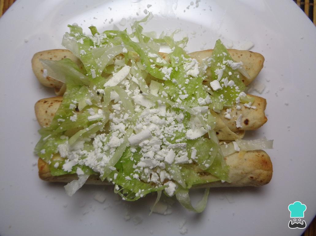 Flautas de pollo horneadas Fácil