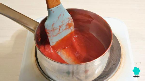 Receta de Bizcocho de fresa y yogur: el truco para un marmolado perfecto y una cobertura irresistible - Paso 2