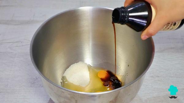 Receta de Bizcocho de fresa y yogur: el truco para un marmolado perfecto y una cobertura irresistible - Paso 3