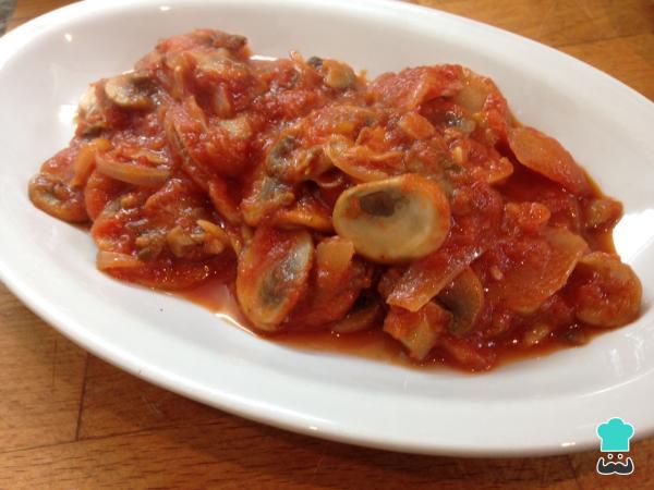 Receta de Champiñones en salsa de tomate - Paso 5