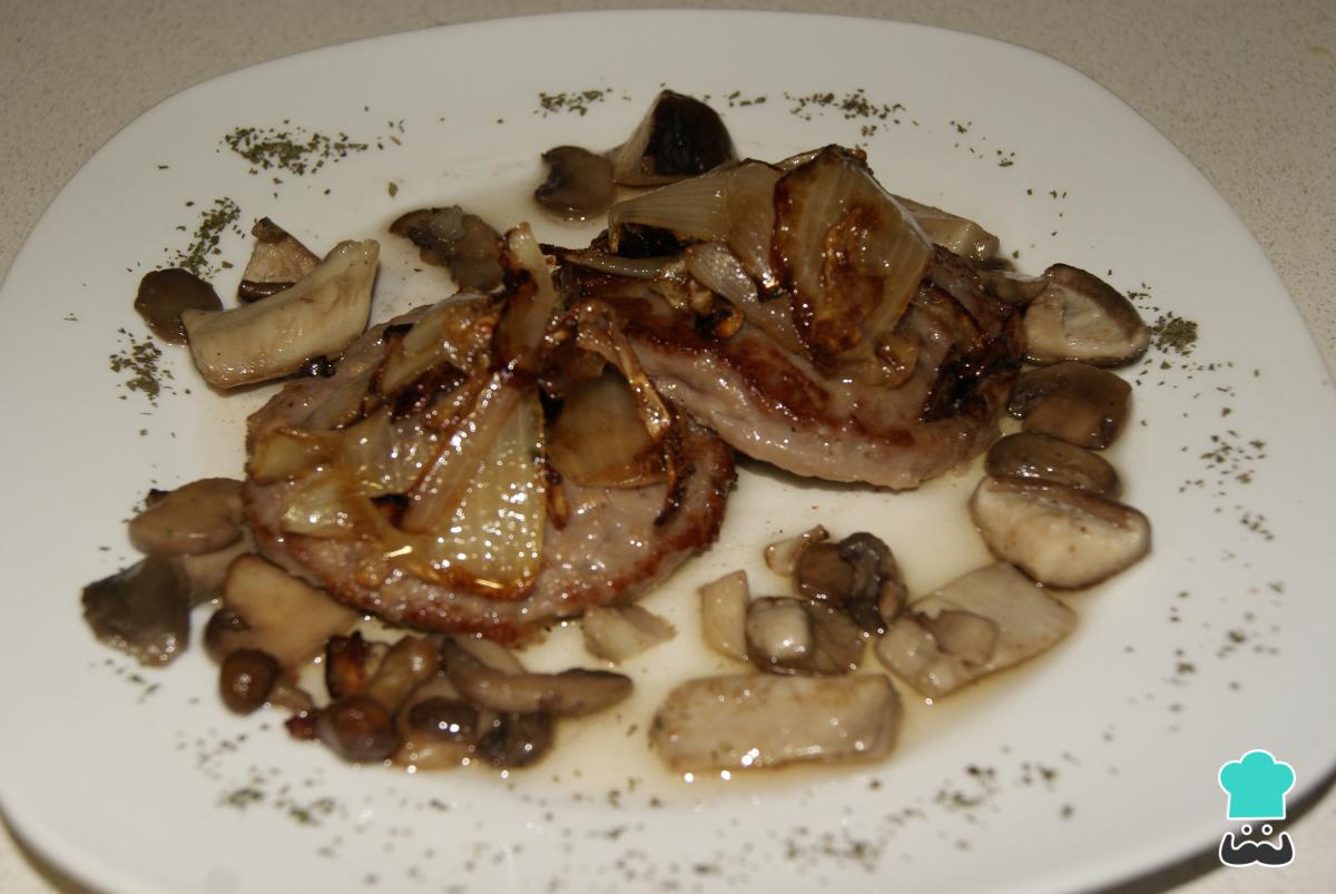 Receta de Hamburguesas con setas y cebolla caramelizada