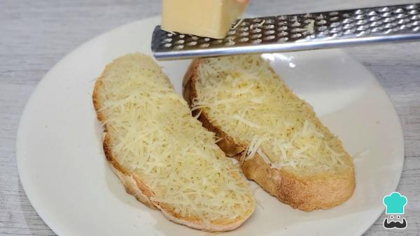 Receta de Sopa de cebolla de la abuela, el plato humilde que nunca falla en la mesa - Paso 7