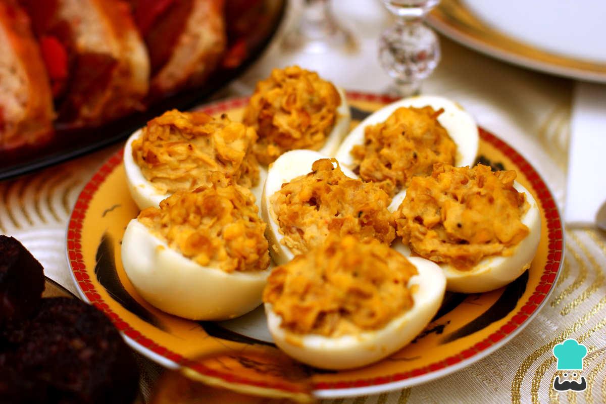 Receta de Huevos rellenos de atún sin mayonesa
