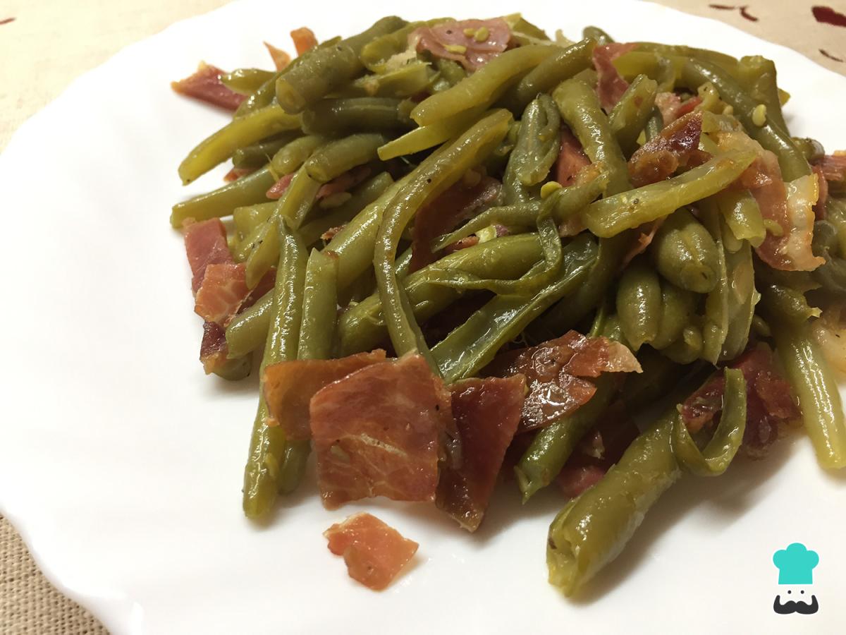 Receta de Judías verdes salteadas con jamón y ajo