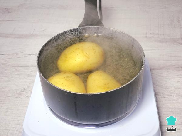 Receta de Puré de papa con pollo - Paso 1