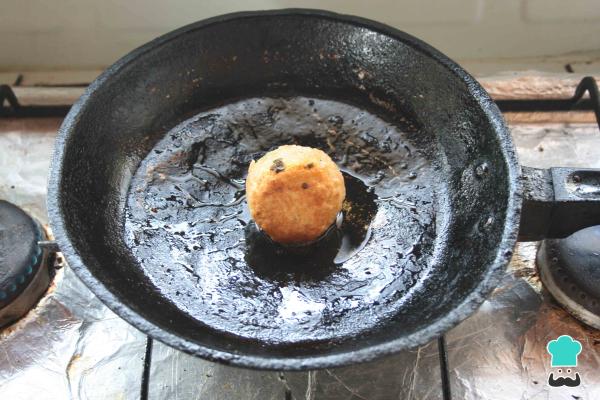 Receta de Buñuelos de pescado para niños - Paso 6