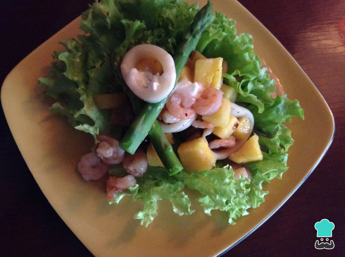 Receta de Ensalada de piña y marisco
