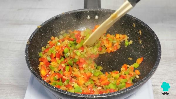 Receta de Pisto manchego con huevo frito: el guiso con verduras de la huerta más fácil y sabroso - Paso 3