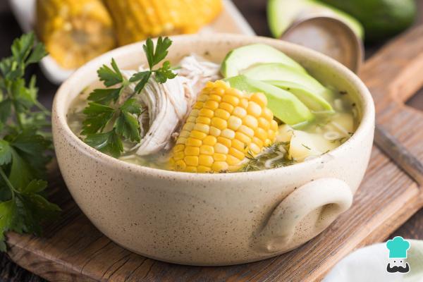 Platos navideños colombianos - Ajiaco santafereño