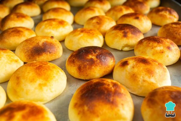 Platos navideños colombianos - Pandebono