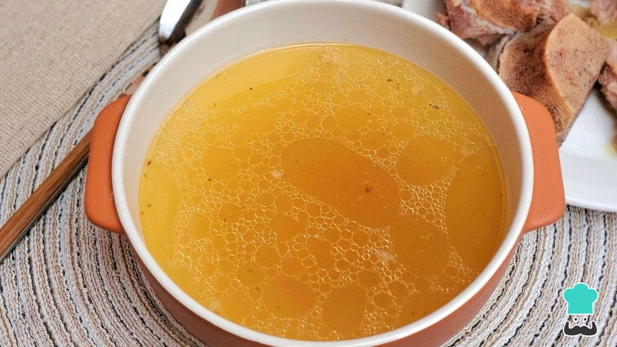 Receta de Caldo de huesos rico en colágeno