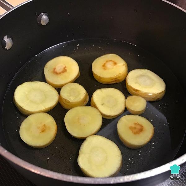 Receta de Croquetas de pollo caseras sin bechamel - Paso 1