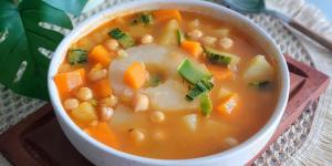 Receta de Olla gitana murciana: el guiso de la huerta más saludable que esconde un toque dulce