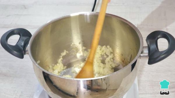 Receta de Olla gitana murciana: el guiso de la huerta más saludable que esconde un toque dulce - Paso 2