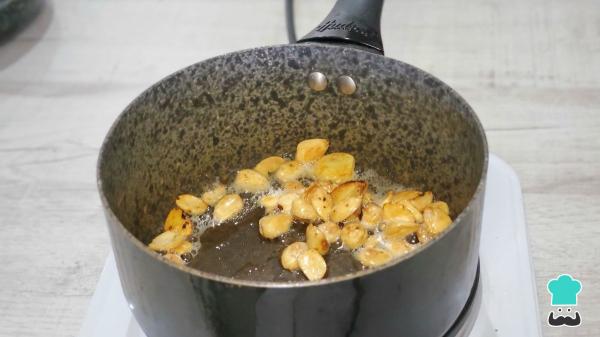 Receta de Olla gitana murciana: el guiso de la huerta más saludable que esconde un toque dulce - Paso 7