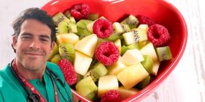 Aurelio Rojas, cardiólogo: “Si tomas kiwi, frutos rojos o manzana por la noche, dormirás mejor y cuidarás tu corazón”