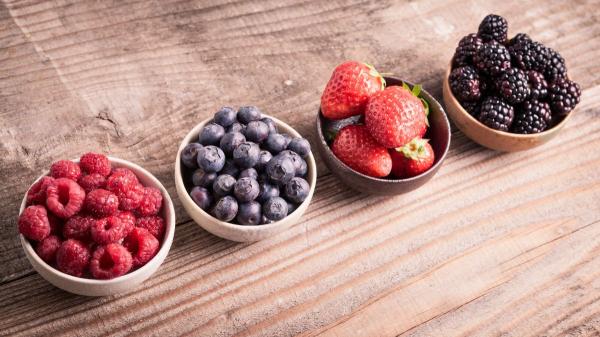 Aurelio Rojas, cardiólogo: “La fresa es la mejor fruta para el corazón si la comparamos con el resto a nivel científico” - Otras frutas con beneficios similares