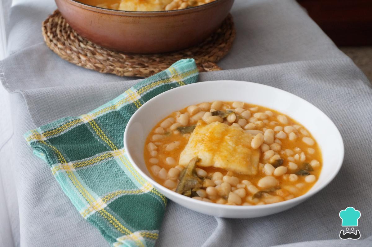 Receta de Potaje de alubias con bacalao