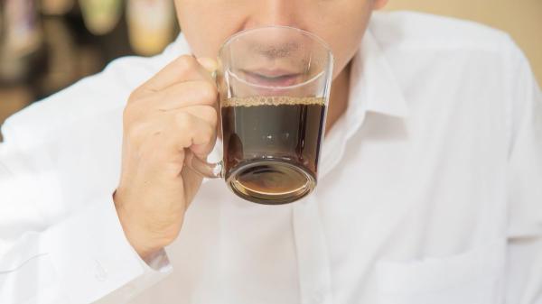Tim Spector, experto en microbiota intestinal: “Los bebedores de café tienen un microbioma intestinal más diverso que los no bebedores” - Qué descubrió Tim Spector sobre el café y las bacterias intestinales