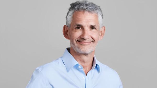 Tim Spector, experto en microbiota intestinal: “Los bebedores de café tienen un microbioma intestinal más diverso que los no bebedores”