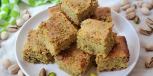 Receta de Brownie de chocolate blanco y pistachos