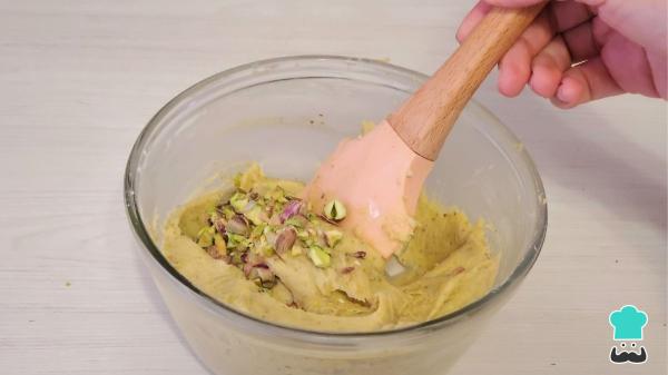 Receta de Brownie de chocolate blanco y pistachos - Paso 7