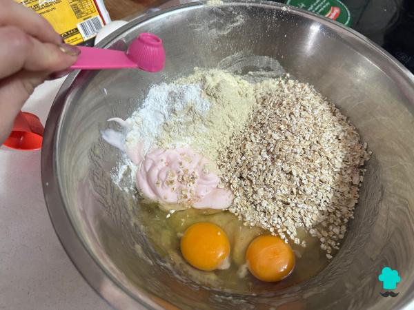 Receta de Avena al horno con plátano y arándanos: un desayuno saludable, saciante y delicioso - Paso 3