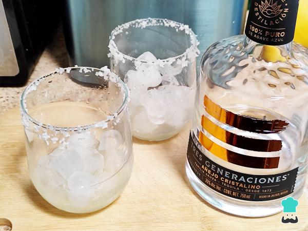 Cóctel paloma con tequila - Paso 4