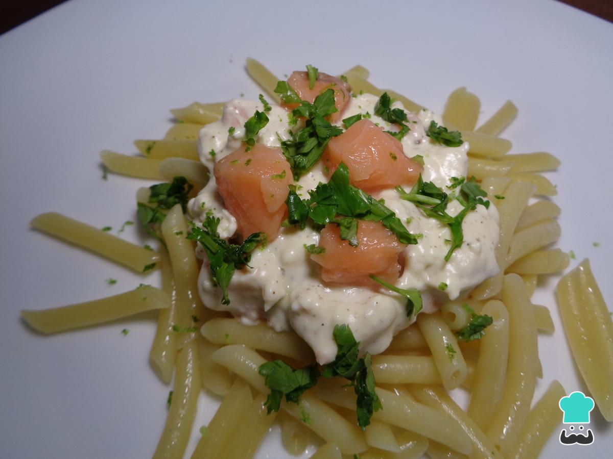 Receta de Pasta con salmón ahumado y queso Philadelphia